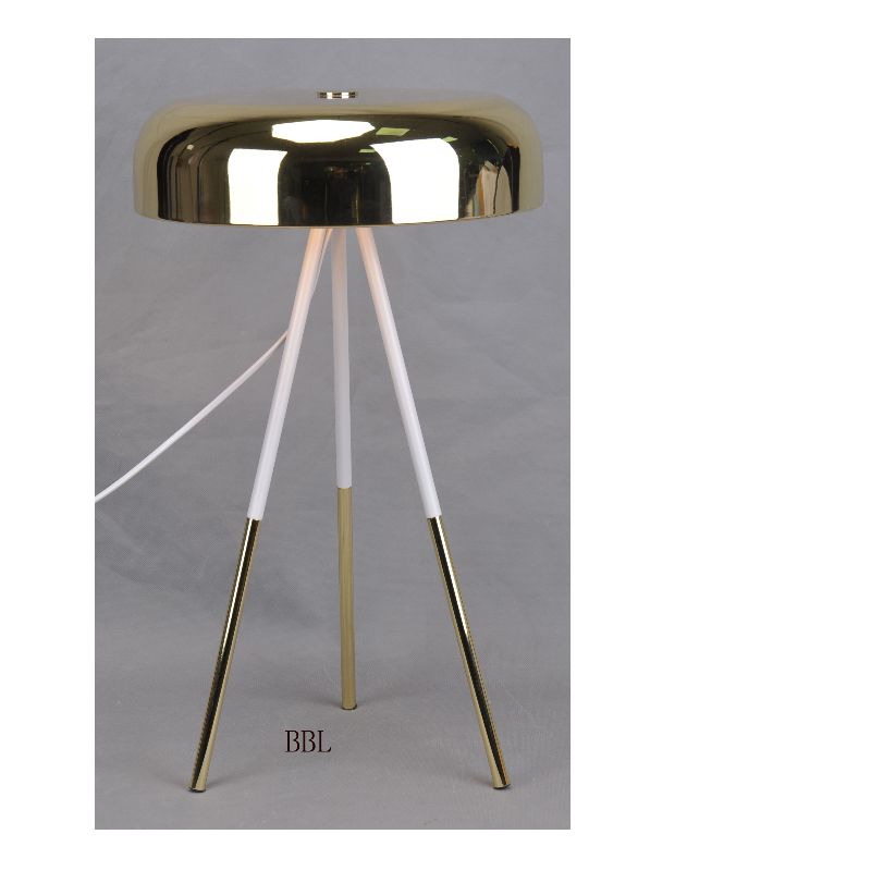 Stolní lampa stativ s kovovým odstínem