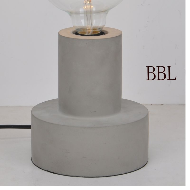 Stolní lampa s 2stupňovým betonovým podstavcem