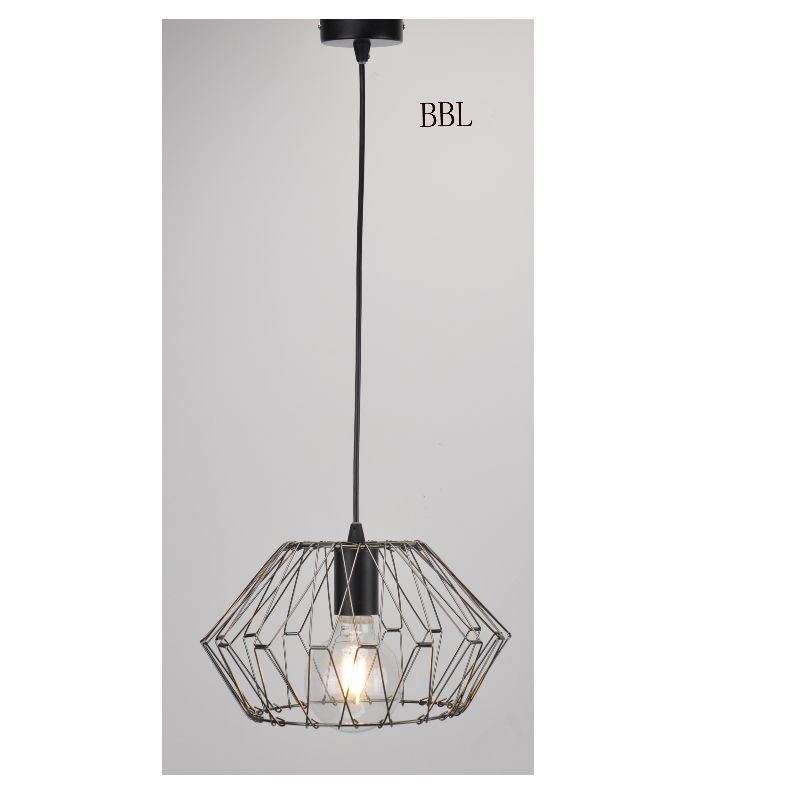 Závěsná lampa s velkým DIY stínem